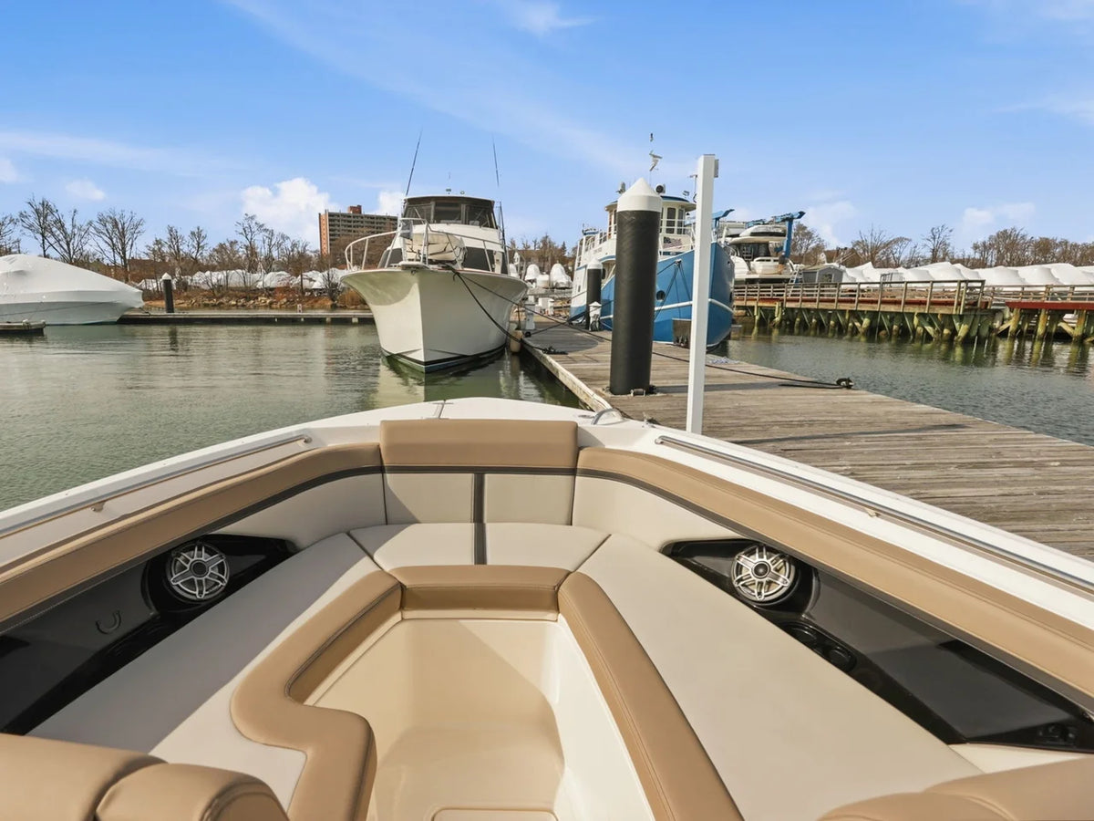 2026 Boston Whaler 330 Vantage 33.0 feet, Quincy, MA #23