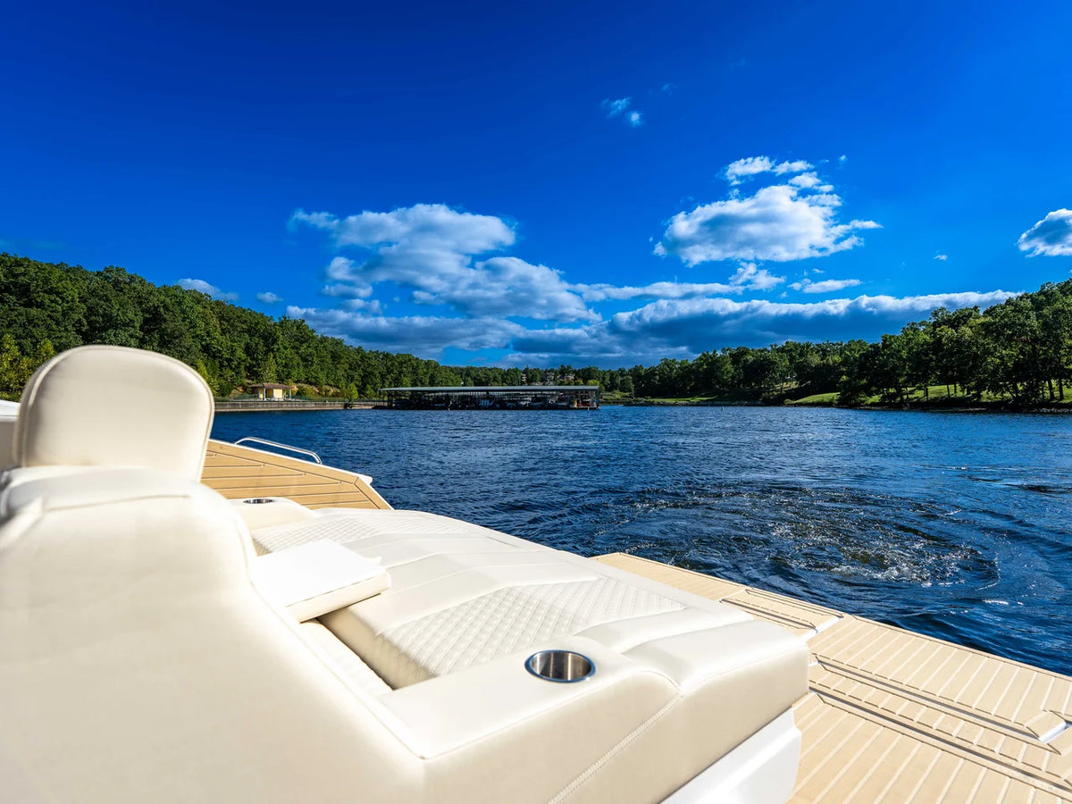 2027 Cruisers Yachts 42 GLS 42.0 feet, Lake Ozark, MO #30