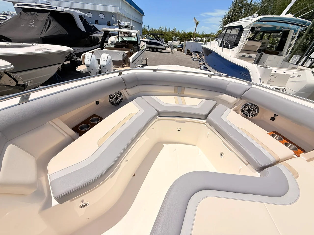 2026 Boston Whaler 380 Realm 38.0 feet, St Petersburg, FL #70