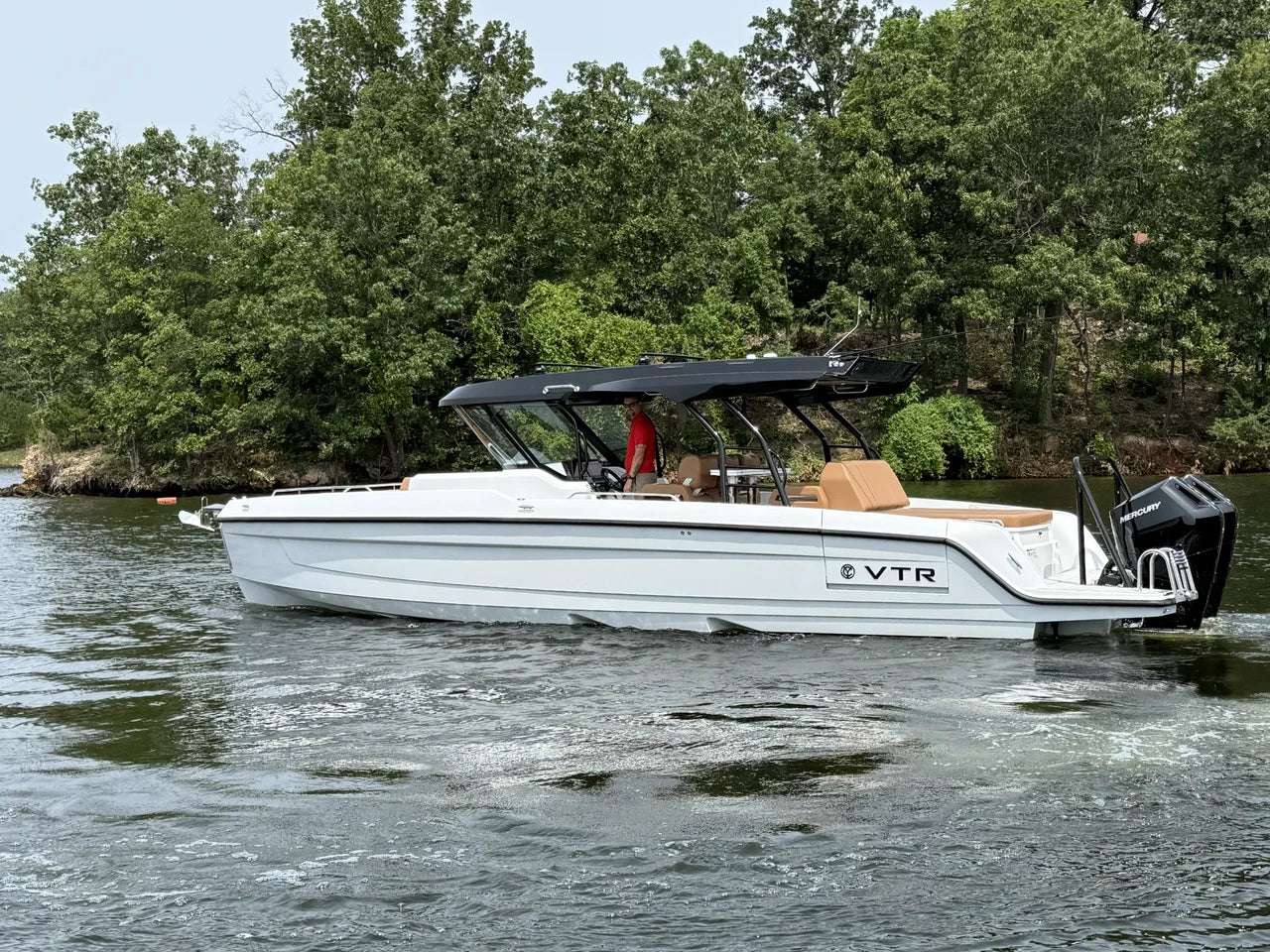 2027 Cruisers Yachts 38 VTR 38.0 feet, Lake Ozark, MO #1