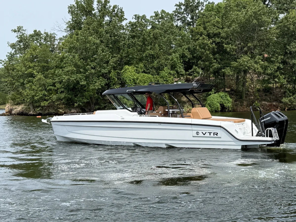 2027 Cruisers Yachts 38 VTR 38.0 feet, Lake Ozark, MO #1