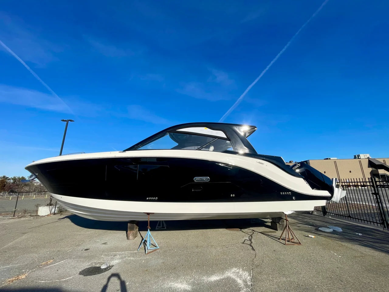 2026 Sea Ray Sundancer 370 Outboard 37.0 feet, Danvers, Massachusetts #1