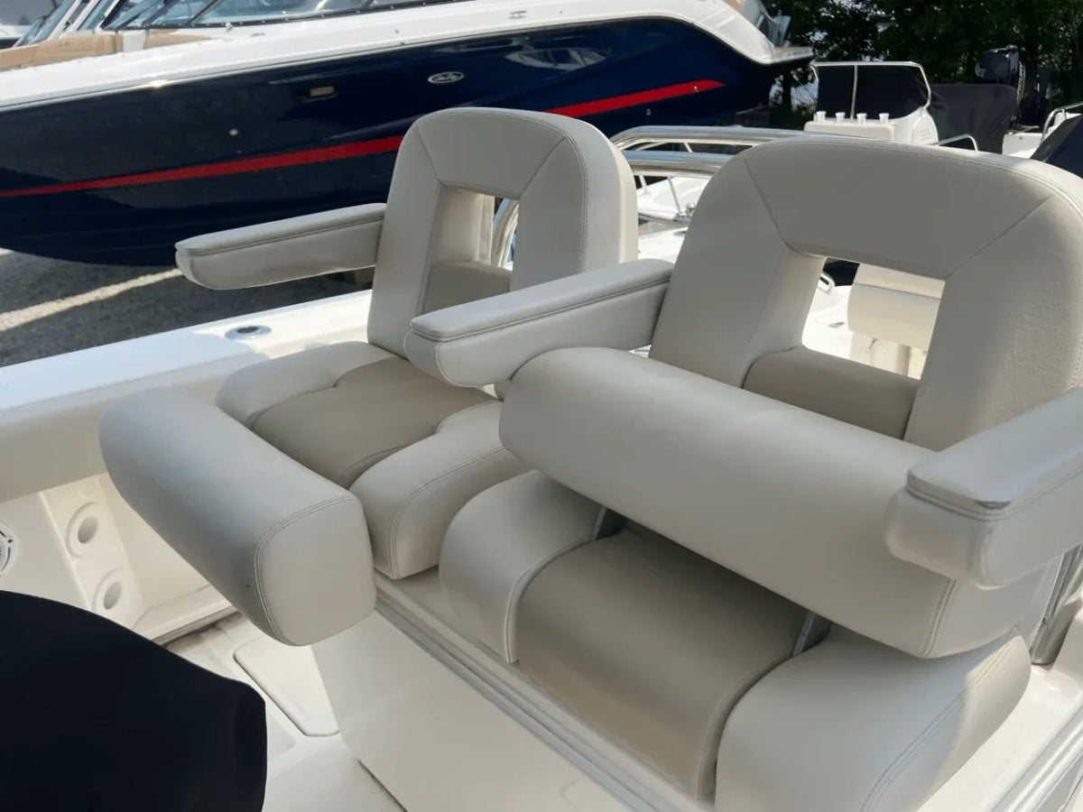 2022 Boston Whaler 250 OUTRAGE 25.0 feet, Quincy, MA #7