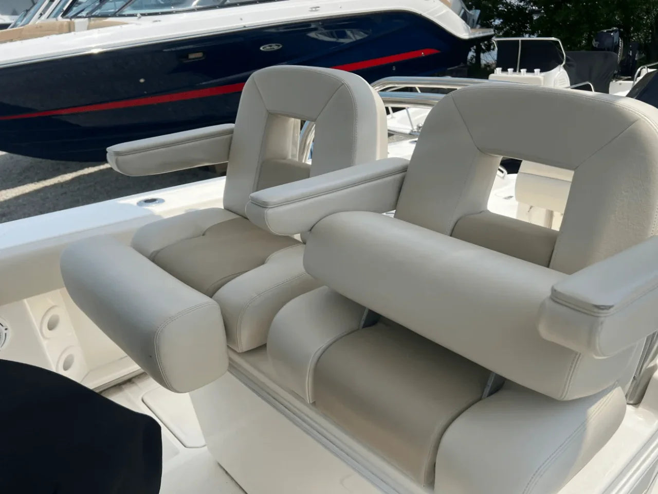 2022 Boston Whaler 250 OUTRAGE 25.0 feet, Quincy, MA #7