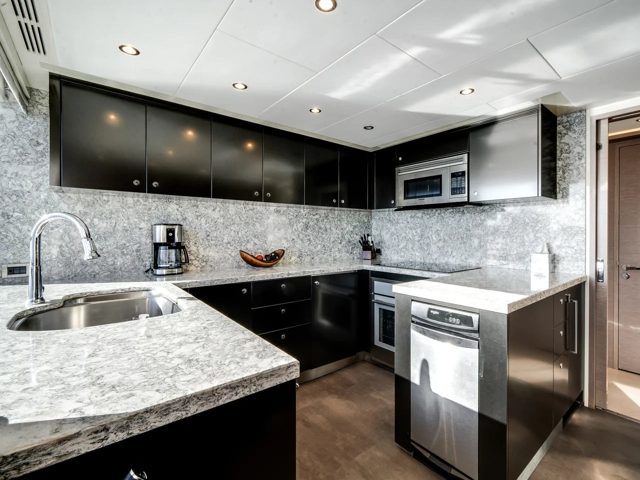 2022 Ocean Alexander 32L 106.0 feet, Boca Raton, FL #25