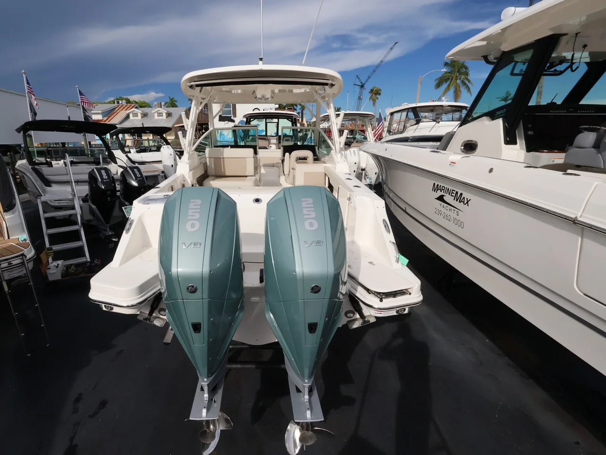 2027 Boston Whaler 280 Vantage 27.0 feet, Naples, Florida #4