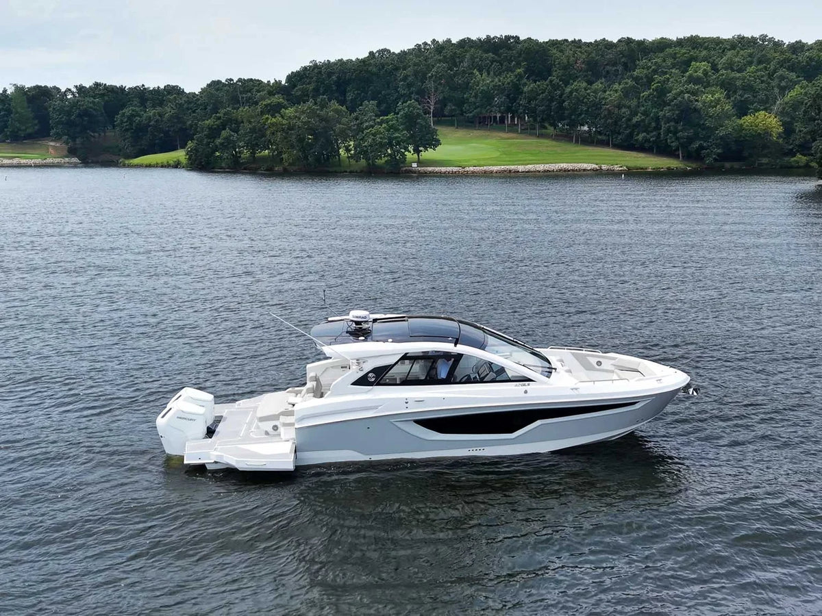2027 Cruisers Yachts 42 GLS Outboard 42.0 feet, Lake Ozark, MO #1