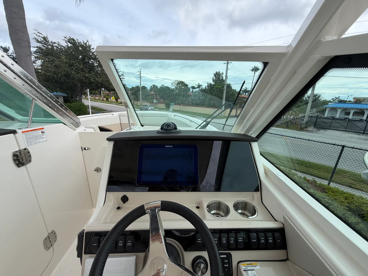 2027 Boston Whaler 280 Vantage 28.0 feet, Stuart, Florida #22