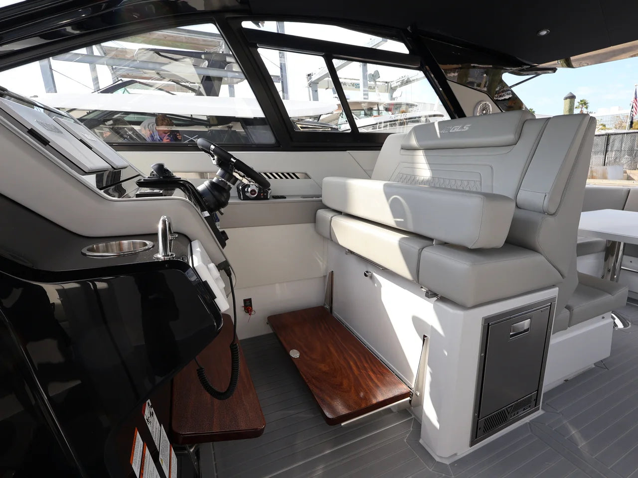 2026 Cruisers Yachts 42 GLS Outboard 42.0 feet, Naples, Florida #22