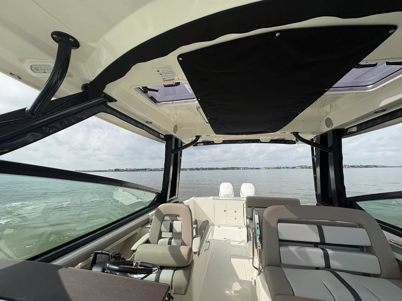 2025 Boston Whaler 330 Vantage 33.0 feet, Seabrook, TX #24