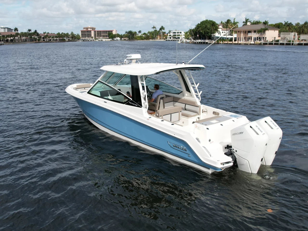 2027 Boston Whaler 330 Vantage 33.0 feet, Pompano Beach, Florida #8