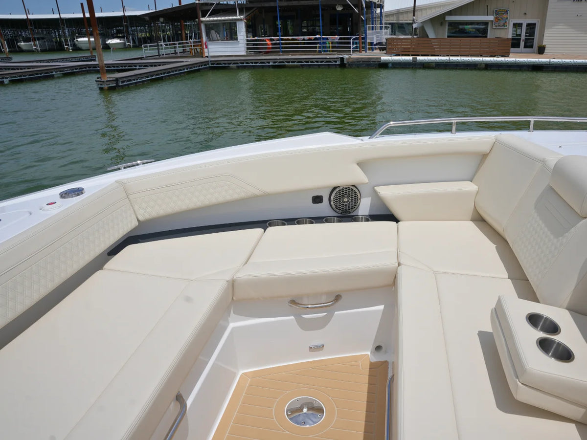 2026 Cruisers Yachts 38 GLS 38.0 feet, Lewisville, TX #50