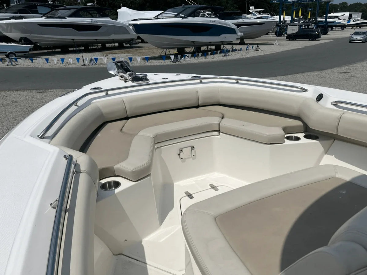 2022 Boston Whaler 250 OUTRAGE 25.0 feet, Quincy, MA #13