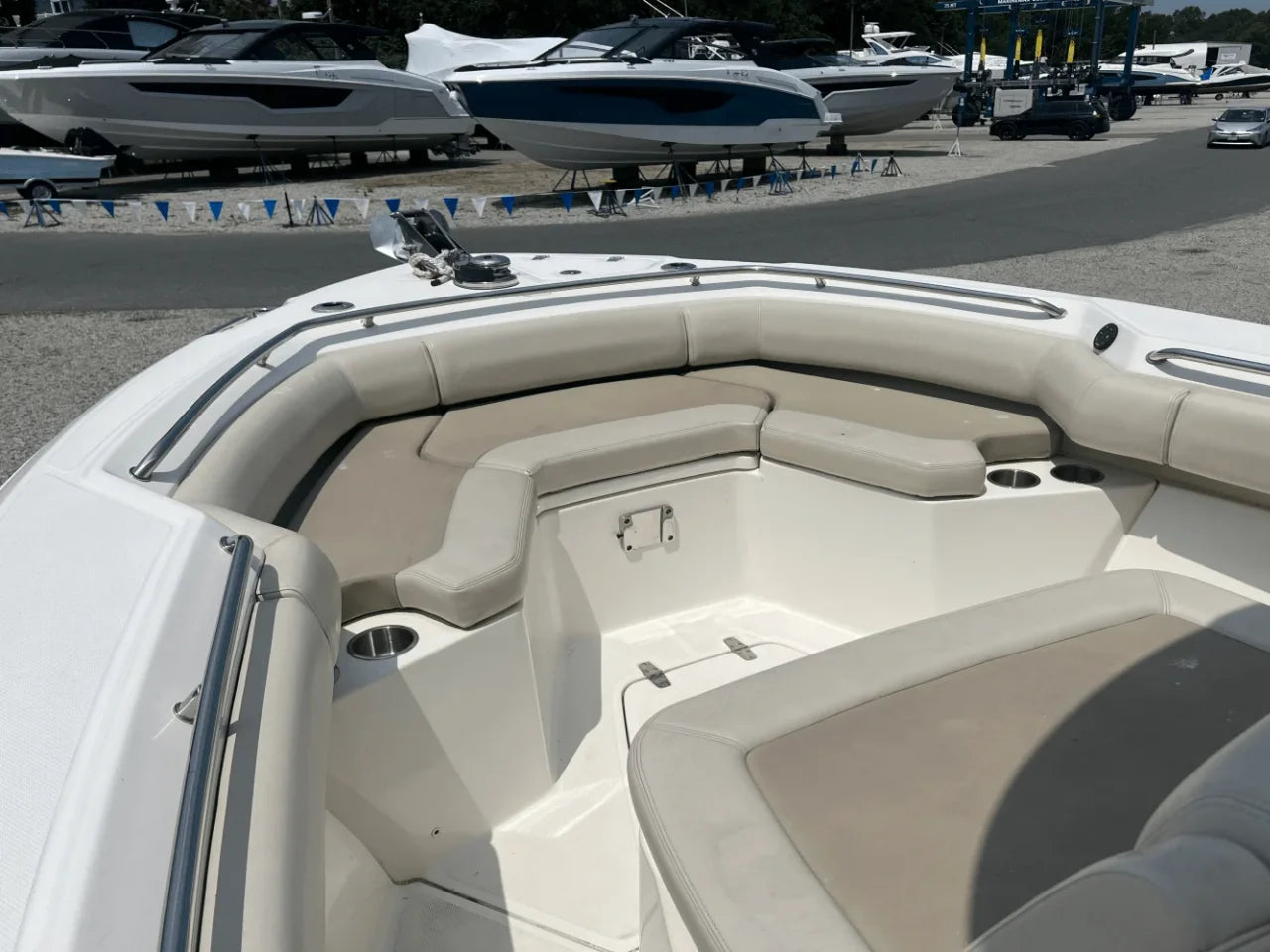 2022 Boston Whaler 250 OUTRAGE 25.0 feet, Quincy, MA #13