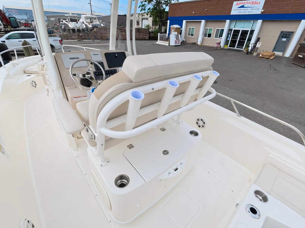 2027 Boston Whaler 220 Dauntless 22.0 feet, Norwalk, Connecticut #10