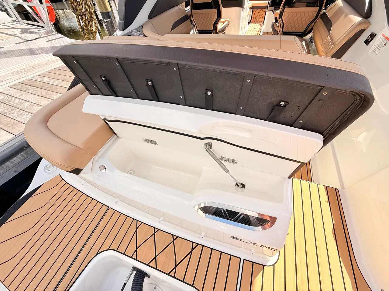 2027 Sea Ray SLX 260 Outboard 26.0 feet, St Petersburg, FL #30