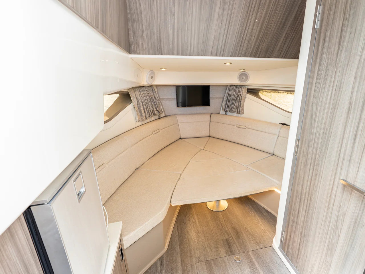 2024 Sea Ray 320 SUNDANCER OB 32.0 feet, St Petersburg, FL #16