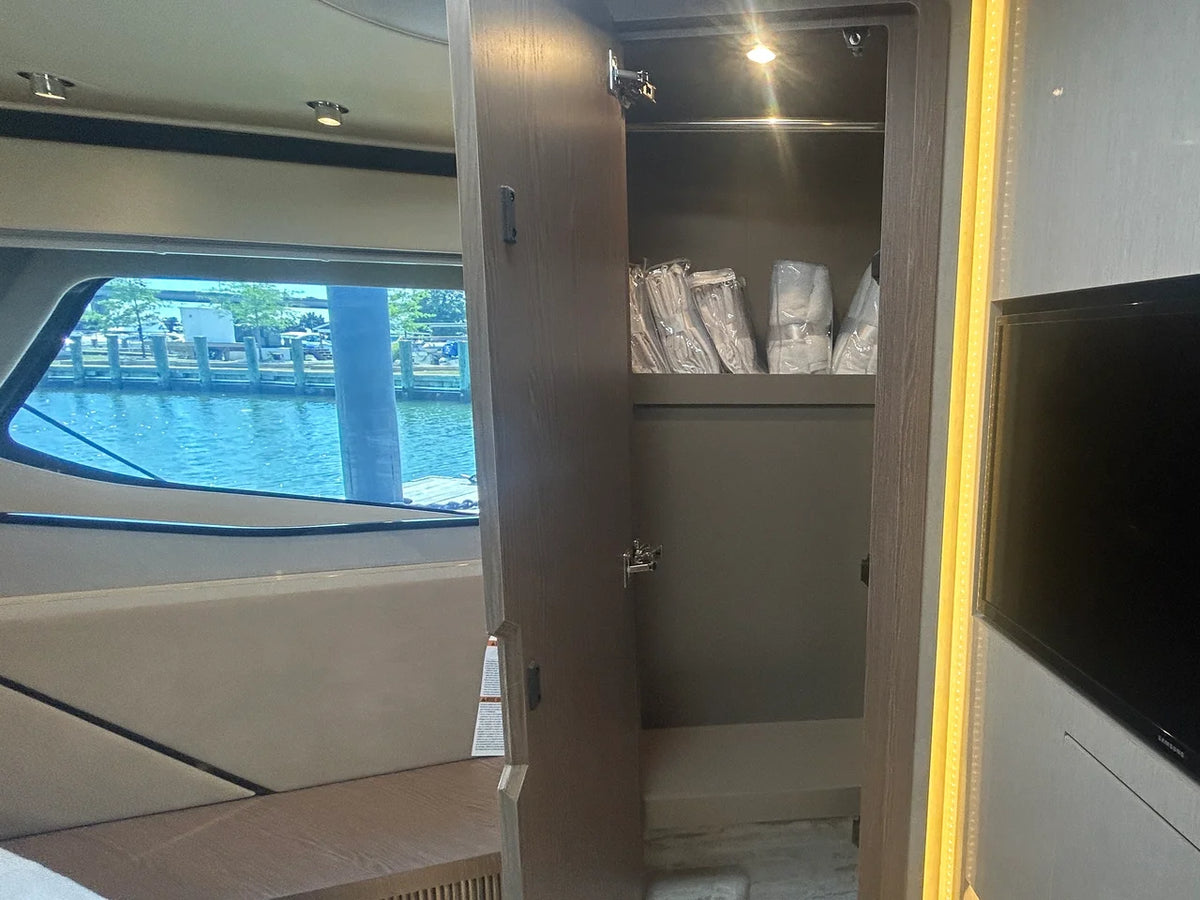 2026 Cruisers Yachts 57 FLY 57.0 feet, Grasonville, MD #49