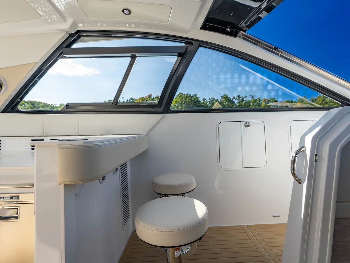 2027 Cruisers Yachts 42 GLS 42.0 feet, Lake Ozark, MO #50