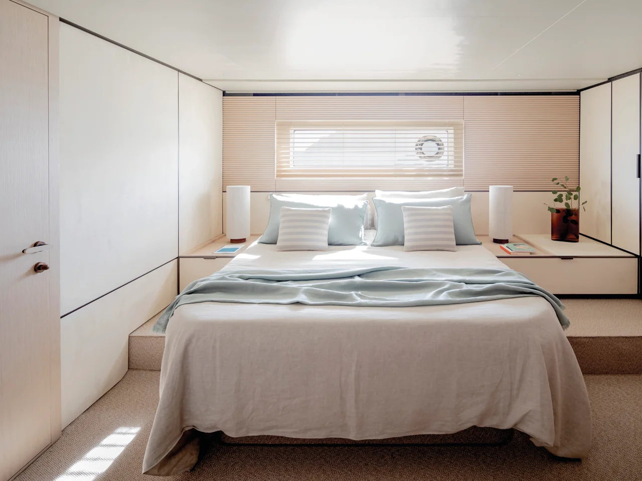 2027 Azimut Sundeck 6 57.0 feet, Huntington, NY #10