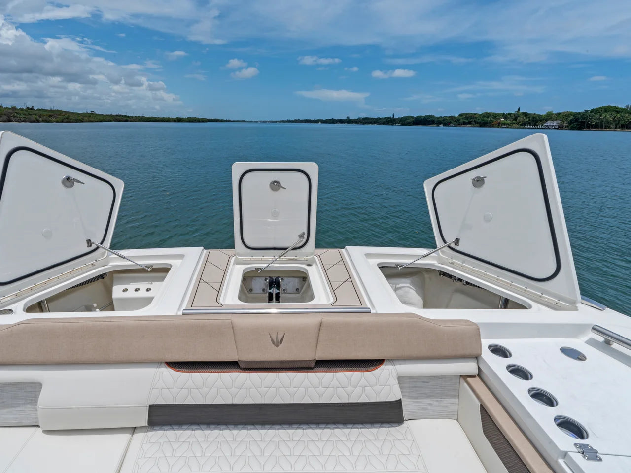 2027 Ducari 37 XIV 37.0 feet, Jupiter, Florida #61