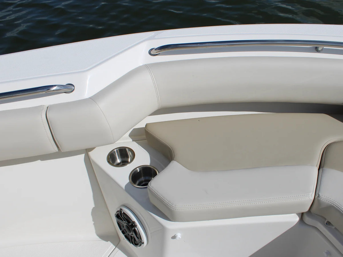 2027 Boston Whaler 250 Outrage 25.0 feet, Seabrook, TX #17