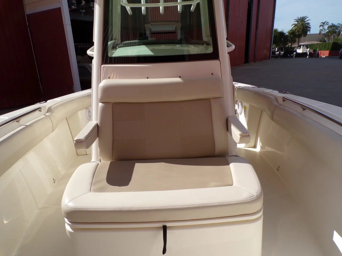 2019 Boston Whaler 250 OUTRAGE 25.0 feet, Naples, FL #44