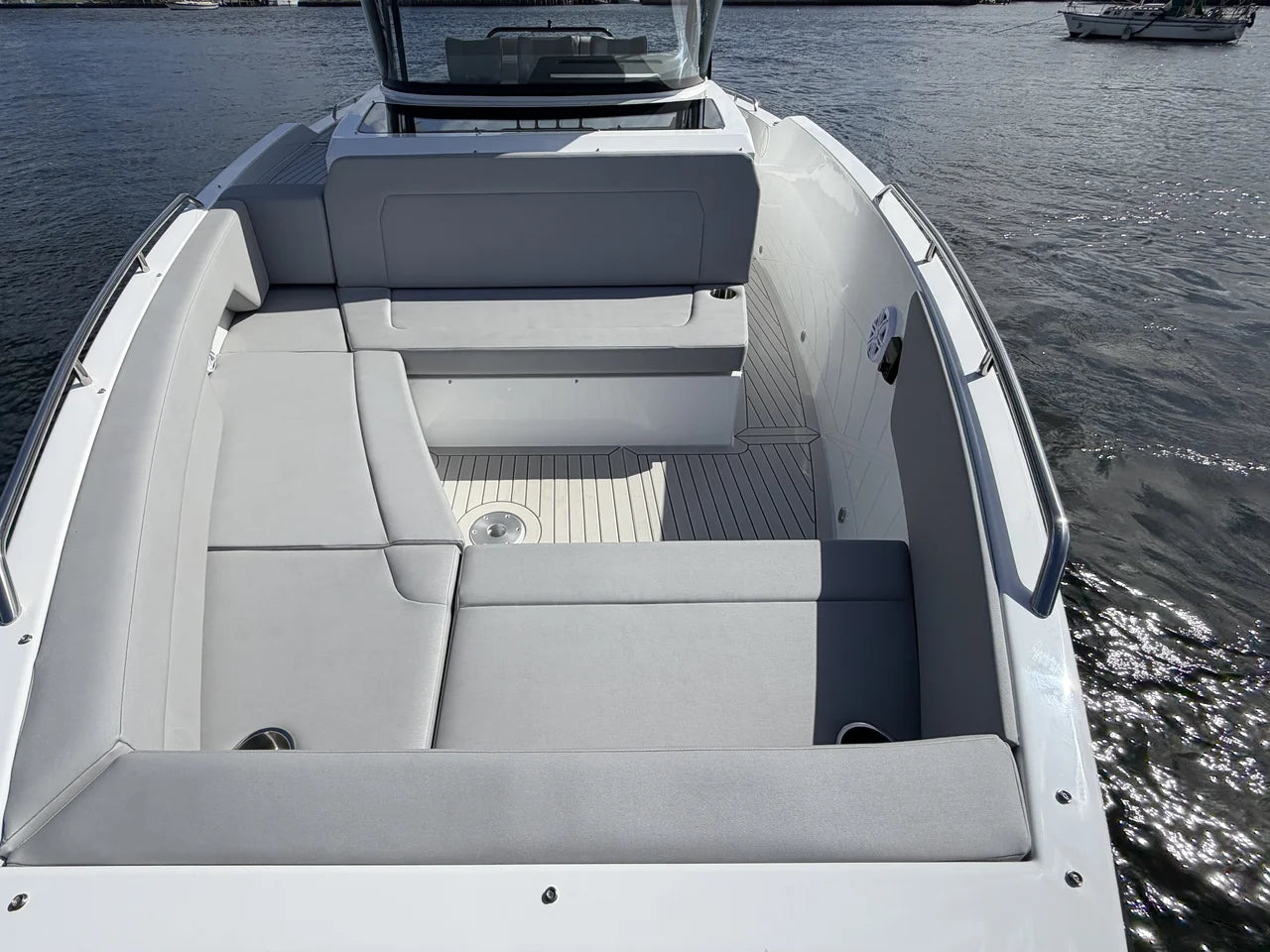 2026 Cruisers Yachts 38 VTR 38.0 feet, Miami, FL #39