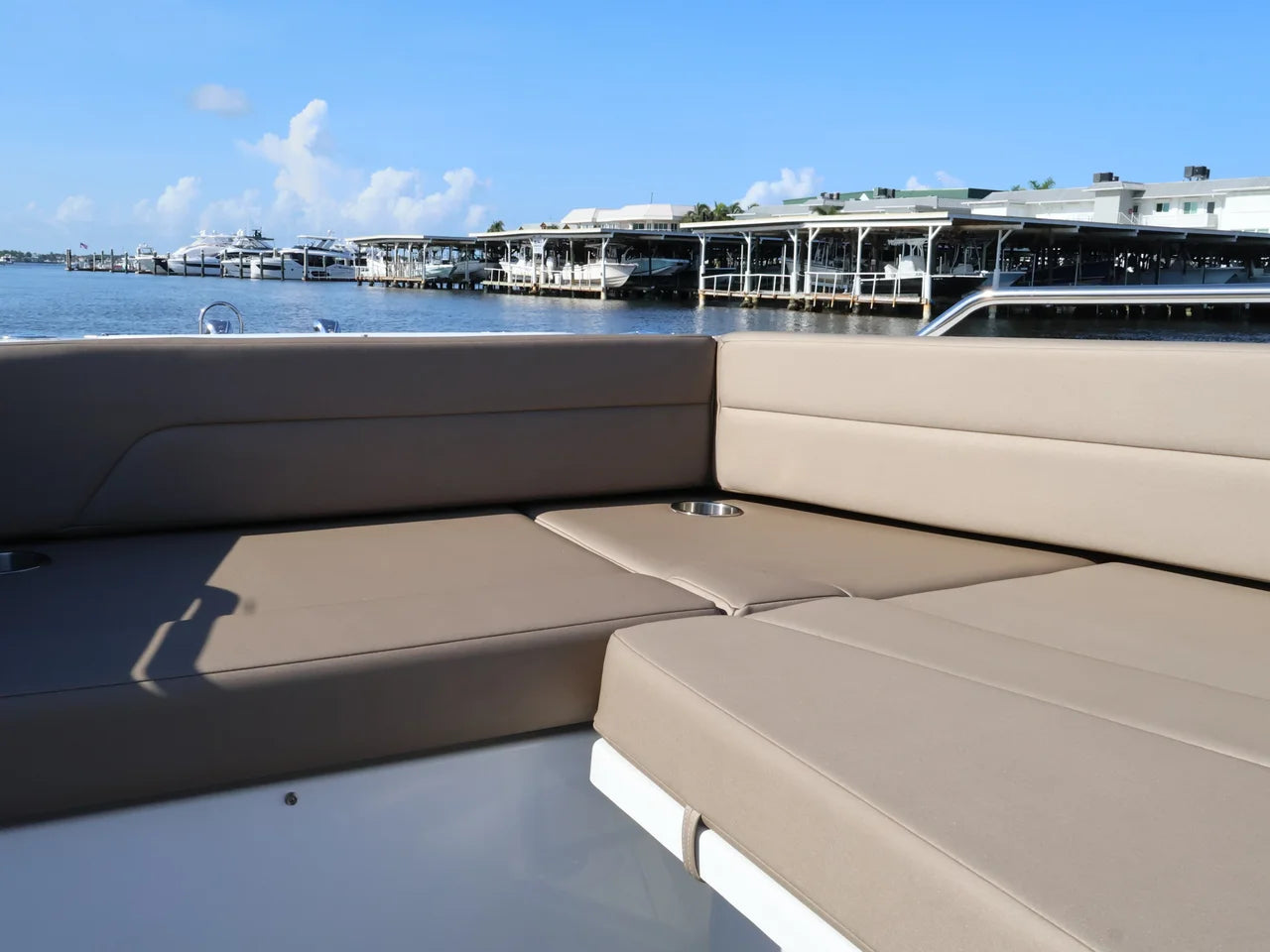 2026 Cruisers Yachts 38 VTR EC 38.0 feet, Naples, Florida #70