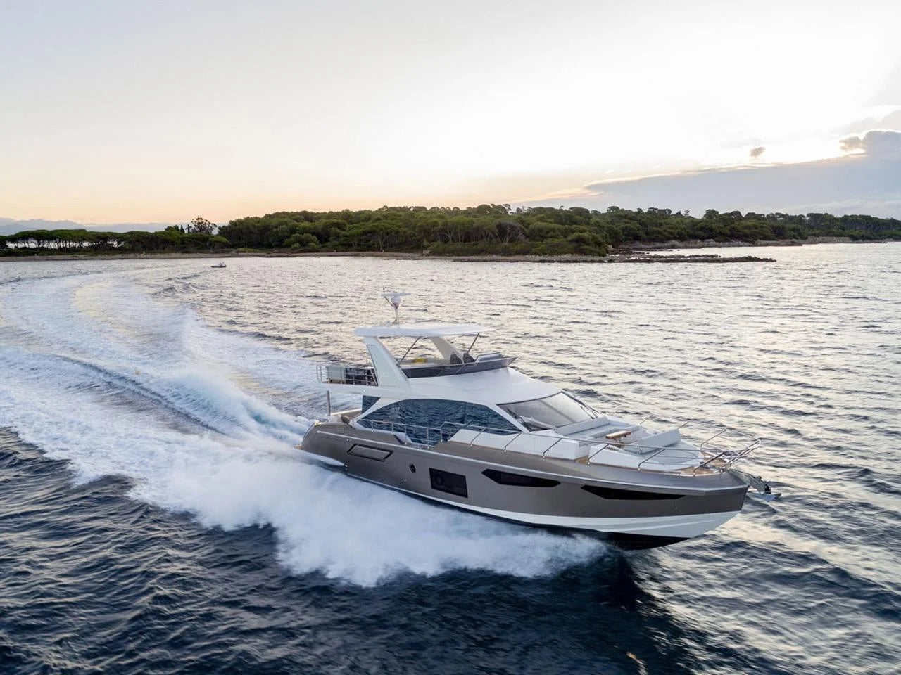 2026 Azimut Fly 60 60.0 feet, Inuvik, Northwest Territories #4