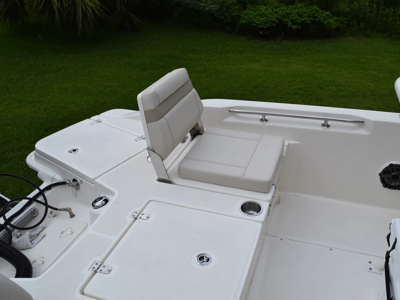 2026 Boston Whaler 250 Dauntless 25.0 feet, Thunderbolt, GA #5