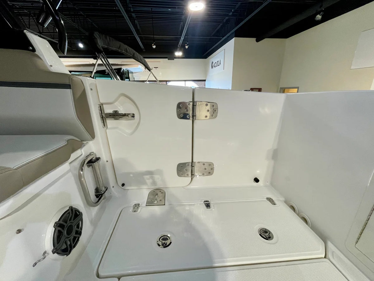 2026 Boston Whaler 330 Vantage 33.0 feet, Danvers, Massachusetts #7