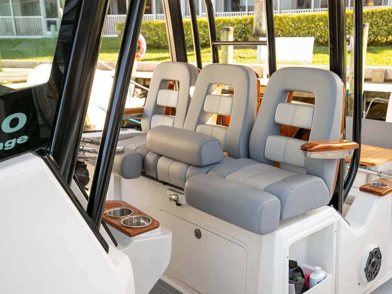 2023 Boston Whaler 360 OUTRAGE 36.0 feet, Pompano Beach, FL #4