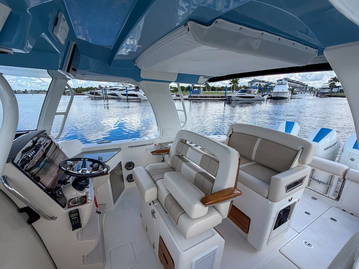 2027 Boston Whaler 350 Realm 35.0 feet, Fort Myers, FL #27