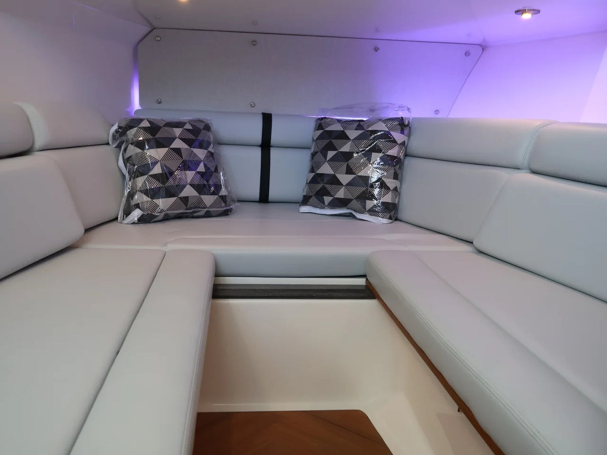 2027 Boston Whaler 350 Realm 35.0 feet, Naples, Florida #41