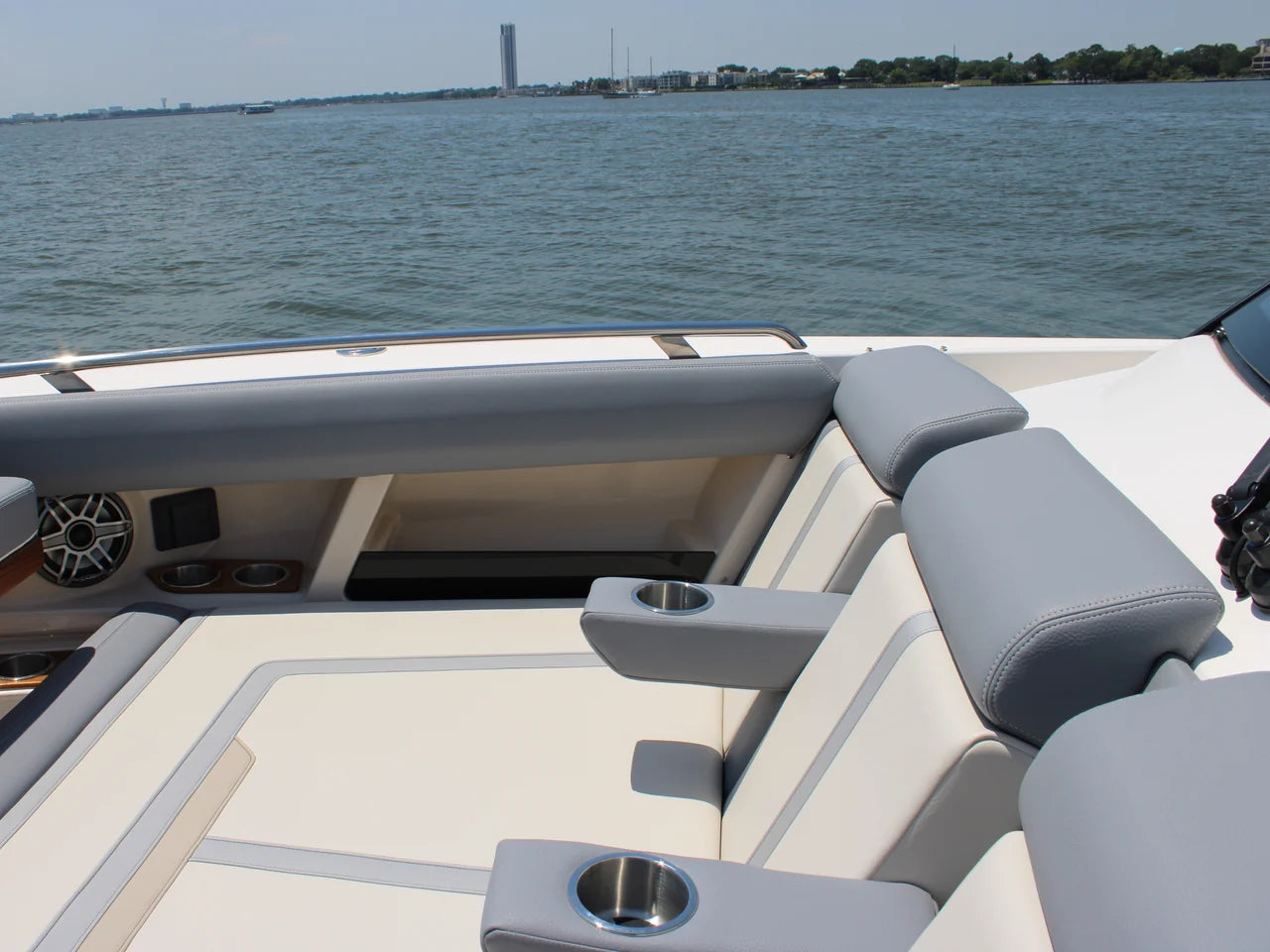 2026 Boston Whaler 350 Realm 35.0 feet, Seabrook, TX #12