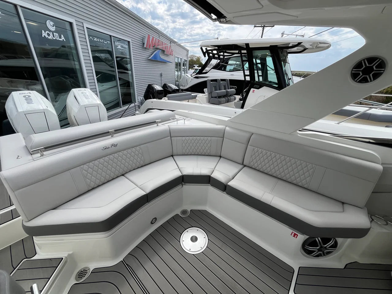 2026 Sea Ray SLX 310 Outboard 31.0 feet, Westbrook, Connecticut #11