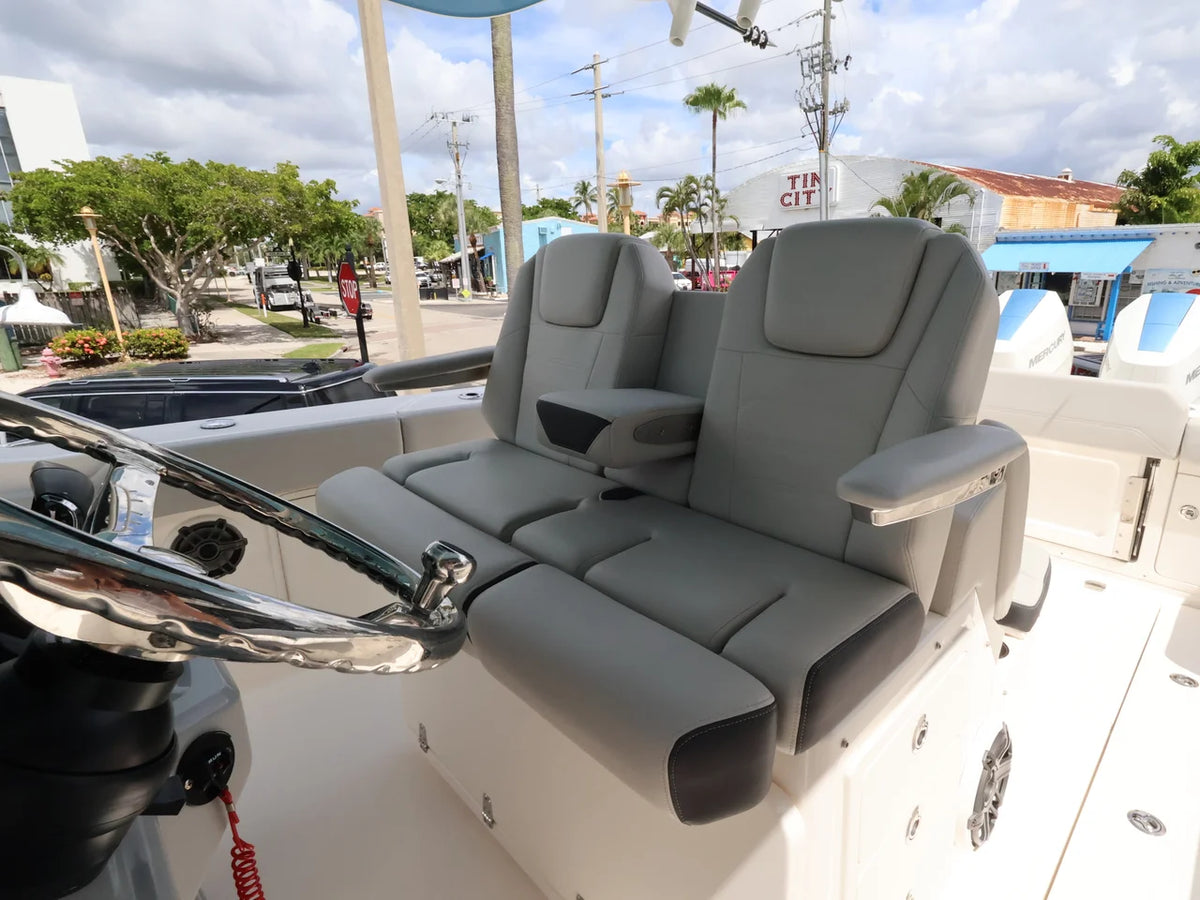 2026 Boston Whaler 330 Outrage 33.0 feet, Naples, Florida #22