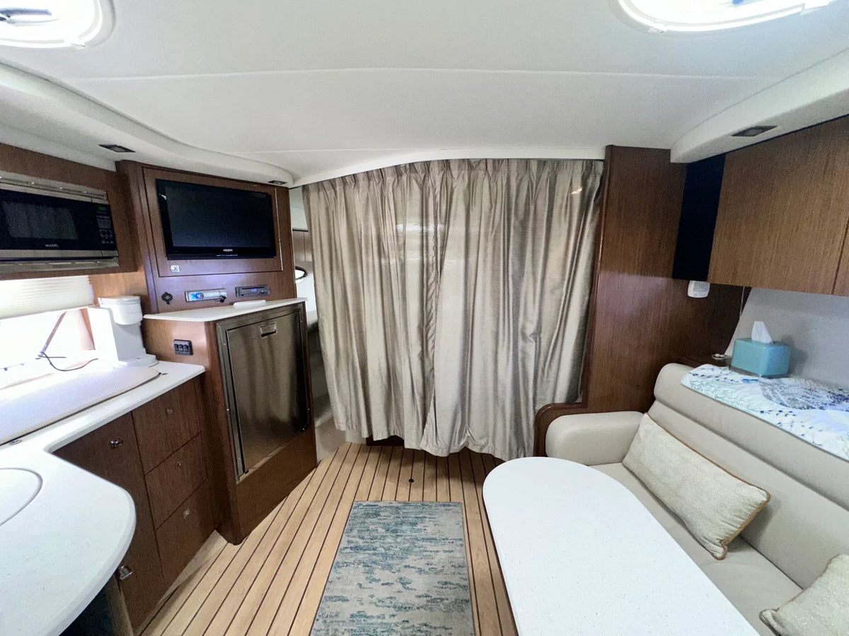 2014 Cruisers Yachts 380 EXPRESS 38.0 feet, Danvers, Massachusetts #35
