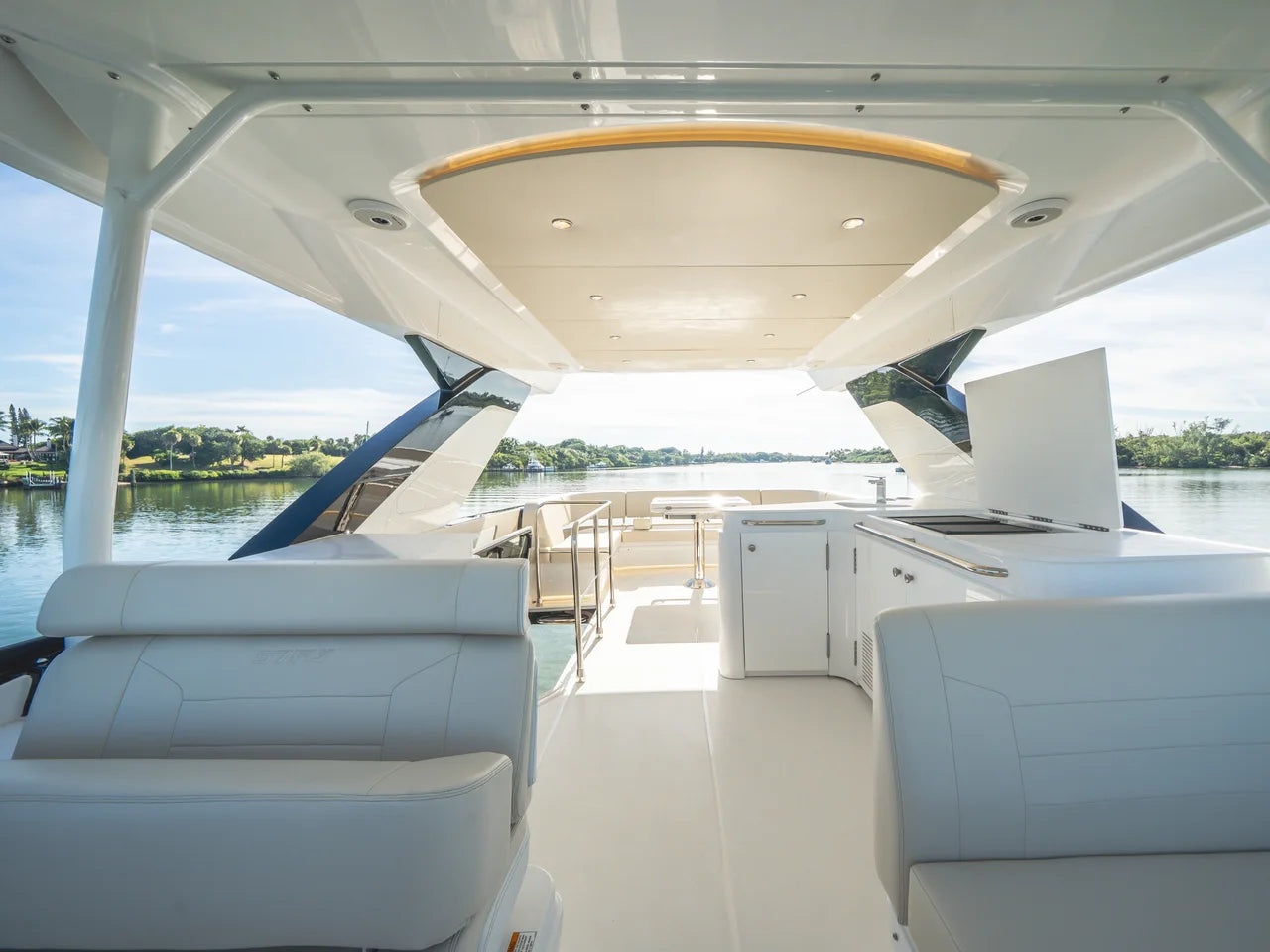 2026 Cruisers Yachts 57 FLY 57.0 feet, Jupiter, Florida #23