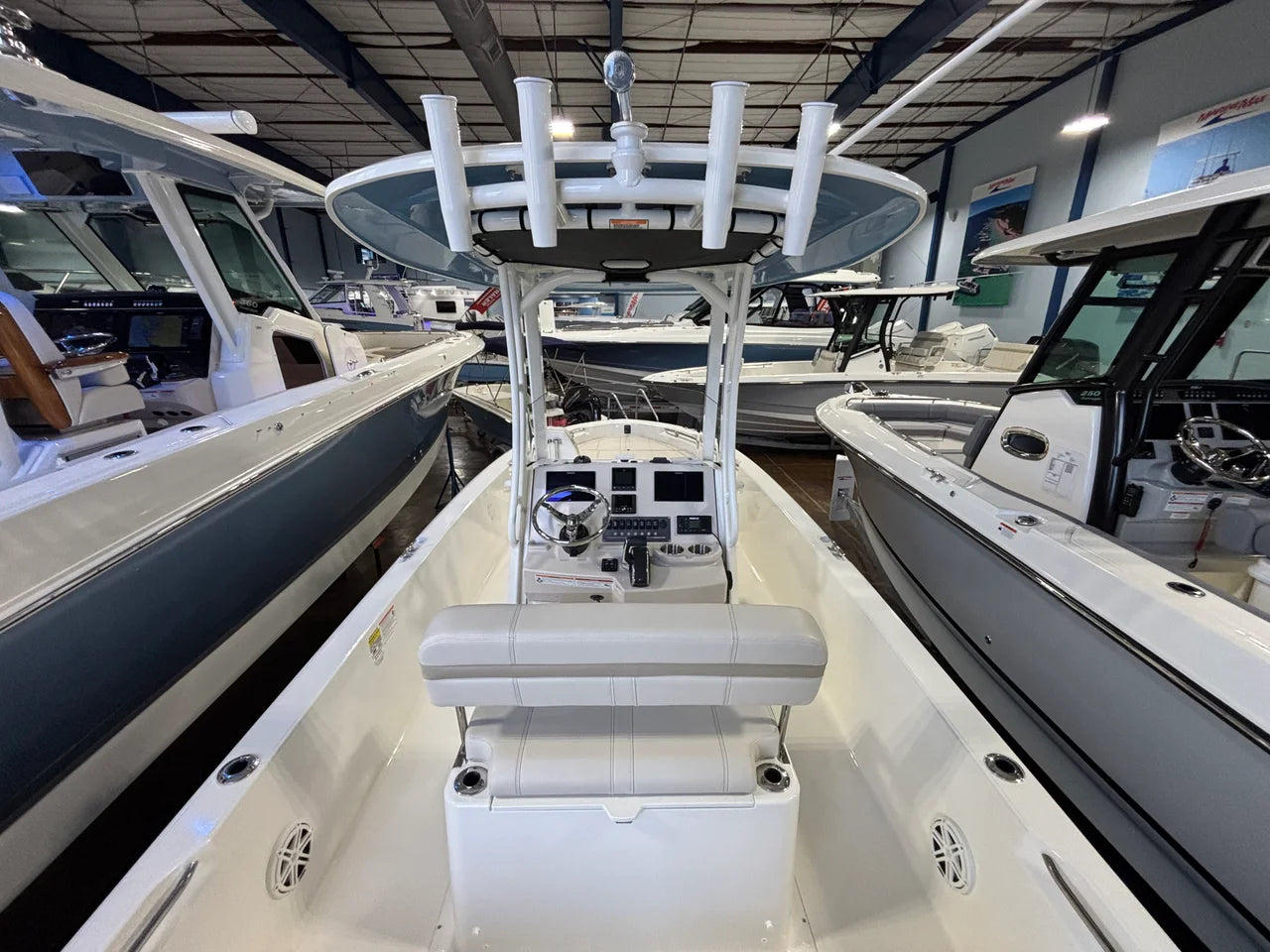 2026 Boston Whaler 250 Dauntless 25.0 feet, Clearwater, Florida #12