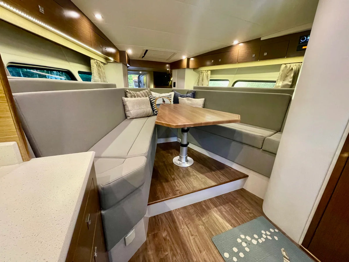 2016 Cruisers Yachts 390 EXPRESS COUPE 39.0 feet, Stuart, FL #24
