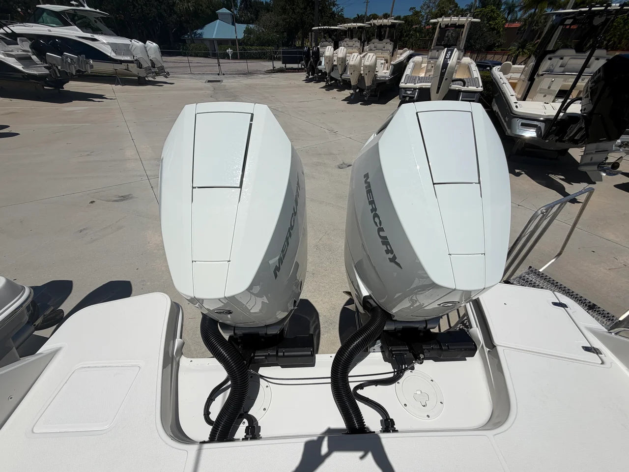 2027 Boston Whaler 330 Vantage 33.0 feet, Stuart, Florida #7