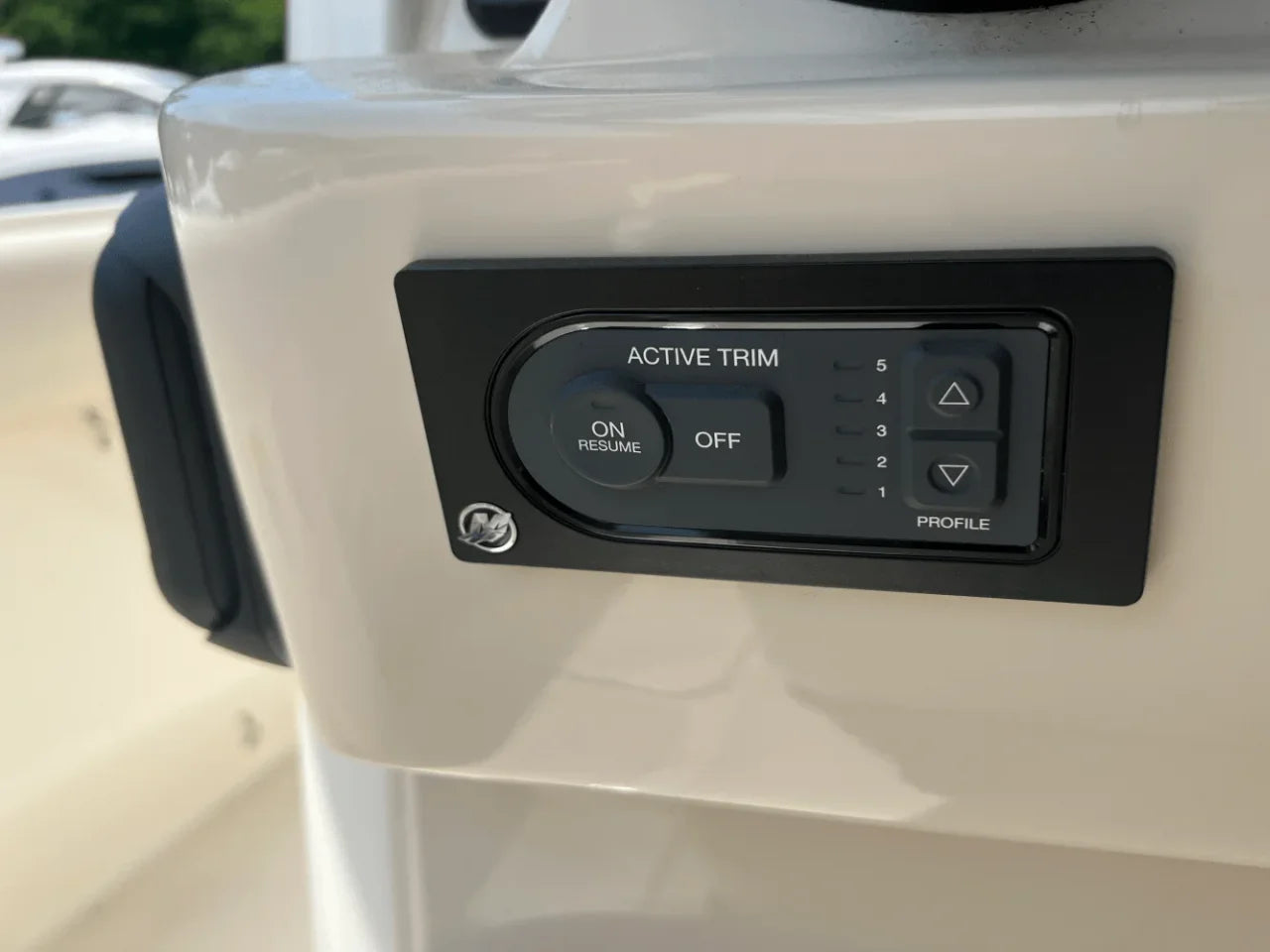 2022 Boston Whaler 250 OUTRAGE 25.0 feet, Quincy, MA #9