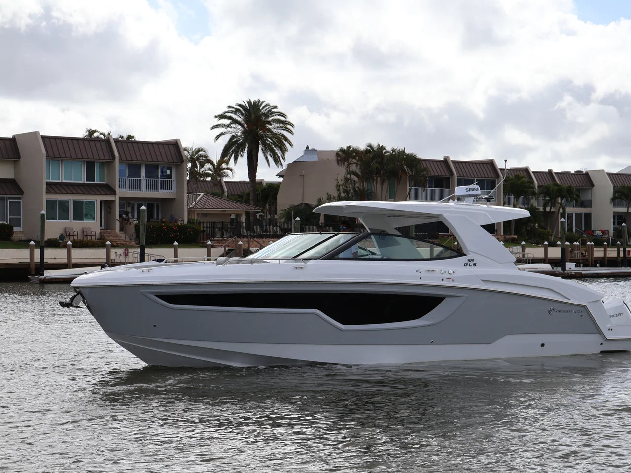 2026 Cruisers Yachts 38 GLS Outboard 38.0 feet, Naples, Florida #1