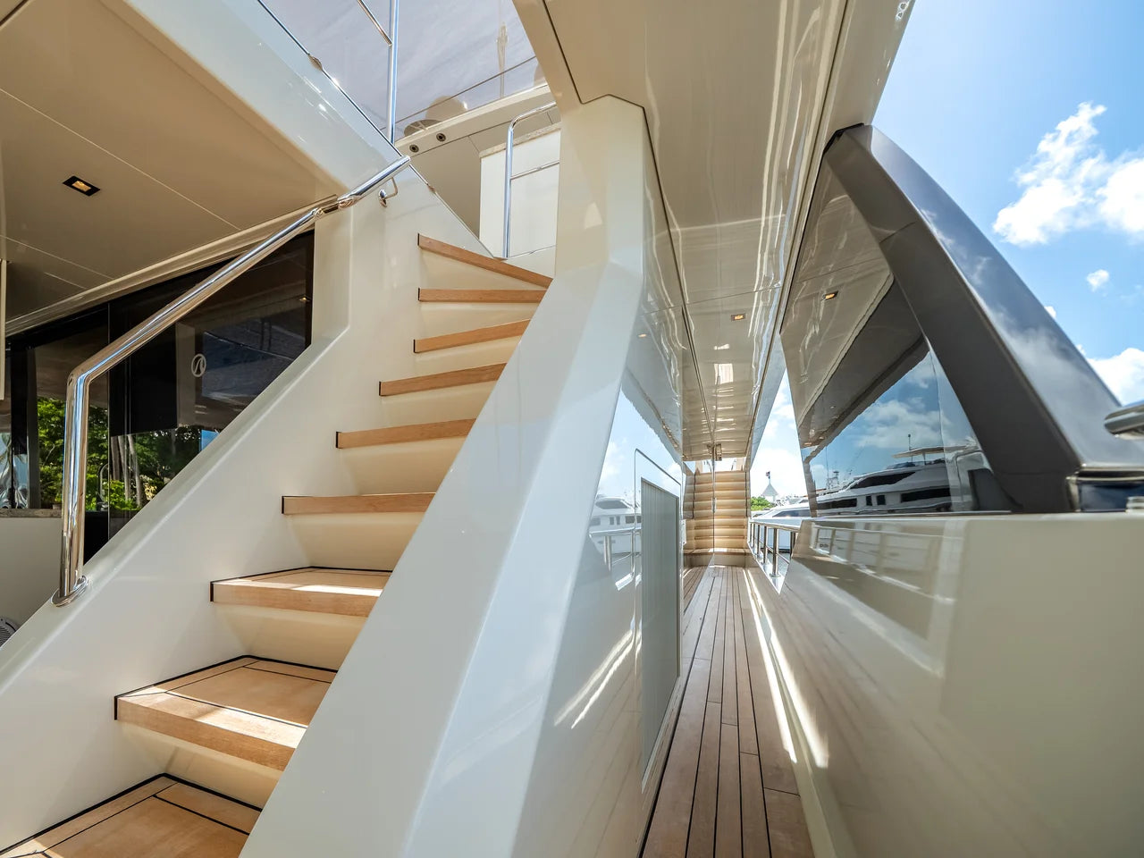 2023 Ocean Alexander 27R 88.0 feet, Ocean Reef, FL #115