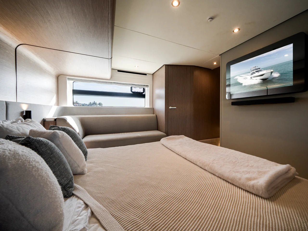 2024 Azimut 53 FLY 53.0 feet, Naples, Florida #39