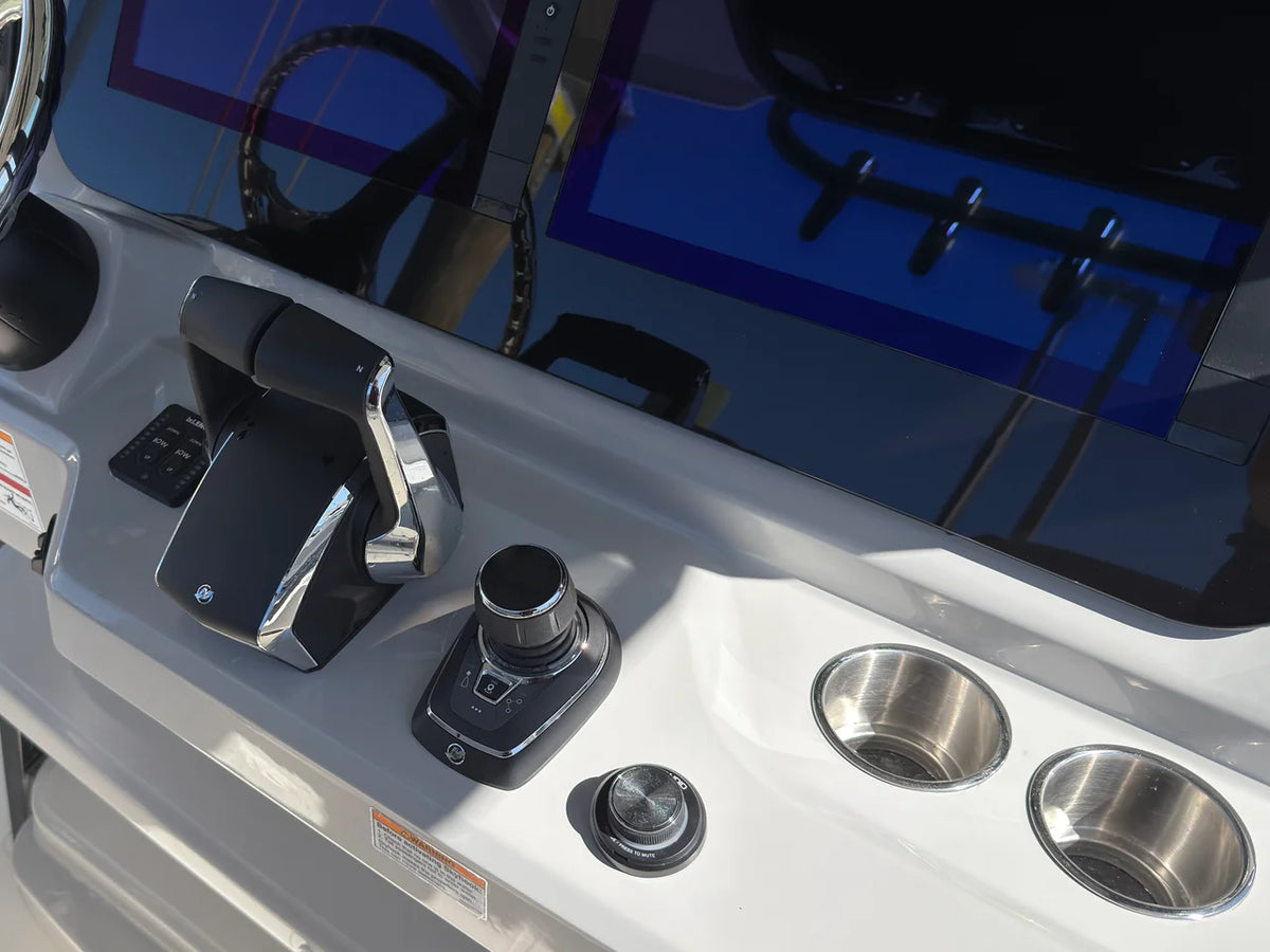 2027 Boston Whaler 330 Outrage 33.0 feet, Panama City, FL #26