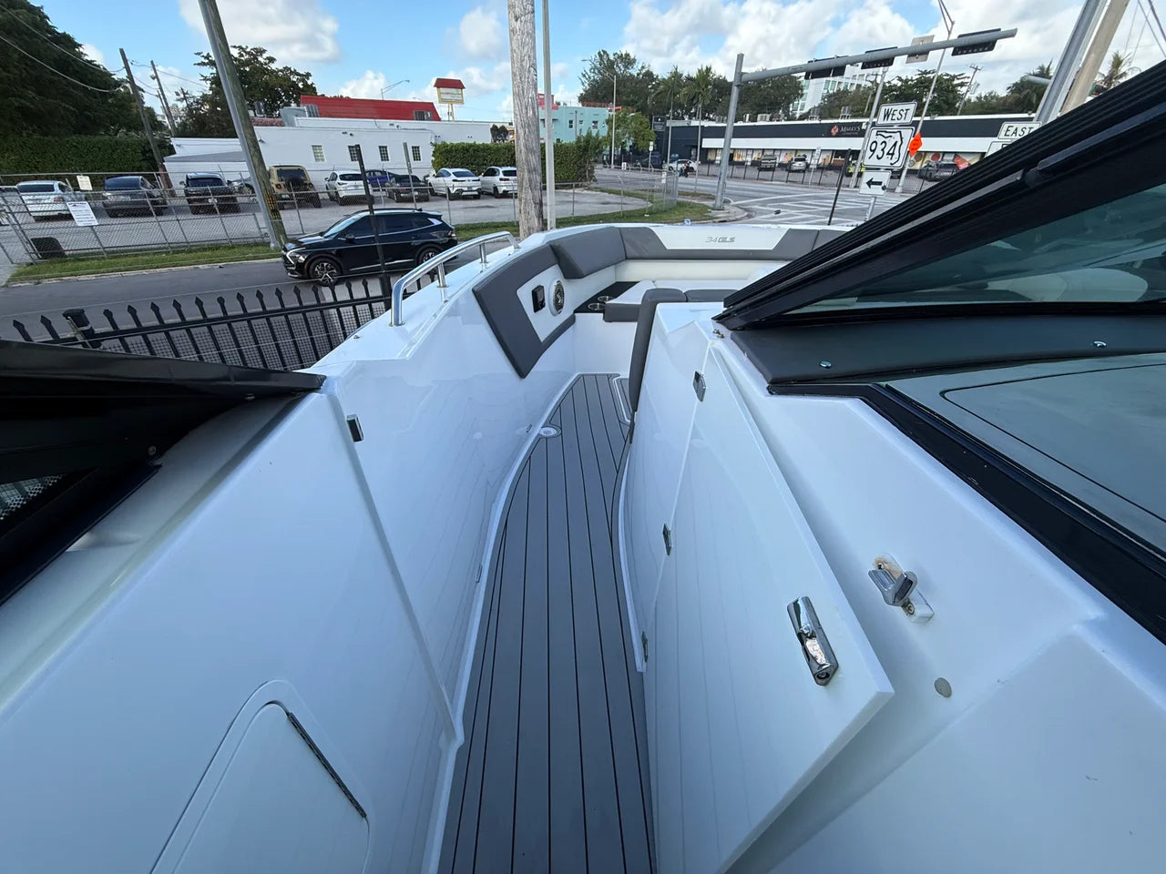 2022 Cruisers Yachts 34 GLS Outboard 34.0 feet, Miami, FL #30