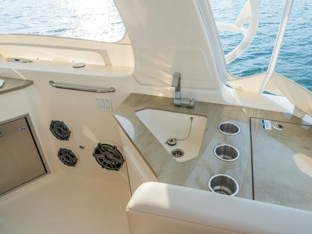 2026 Boston Whaler 350 Realm 35.0 feet, Wrightsville Beach, North Carolina #15